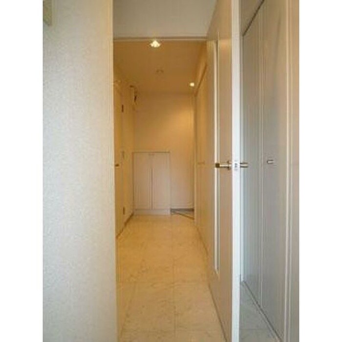 物件内観写真8　(廊下)