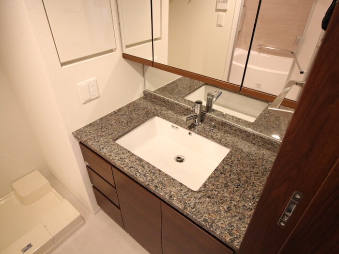 物件内観写真11　(洗面)