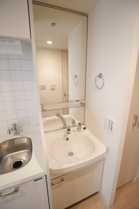 物件内観写真10　(洗面)