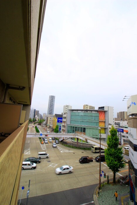 物件内観写真16　(室内からの展望)