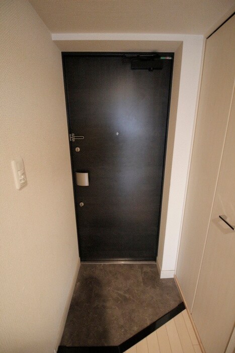 物件内観写真17　(玄関)