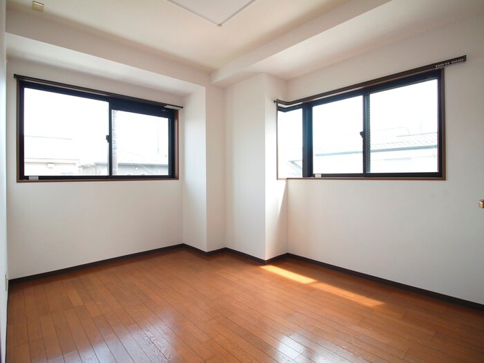 物件内観写真9　(居室)