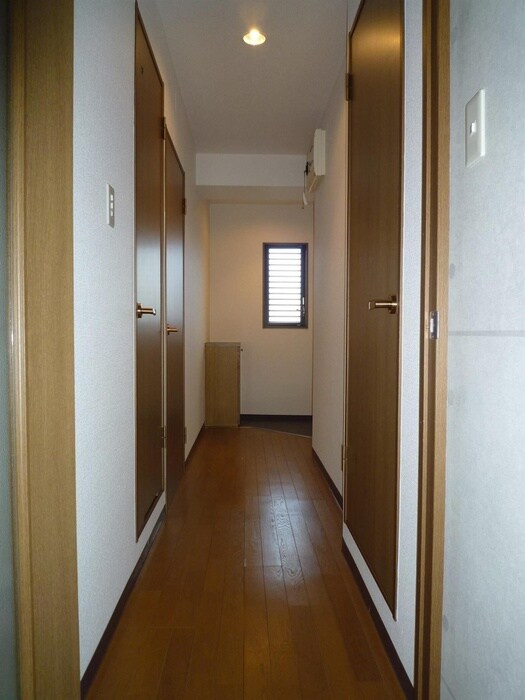 物件内観写真13　(廊下)