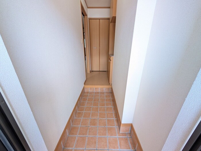 物件内観写真17　(玄関)