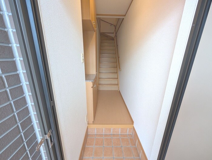 物件内観写真19　(玄関)