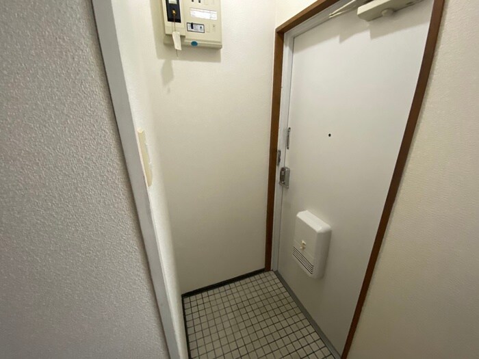 物件内観写真17　(玄関)