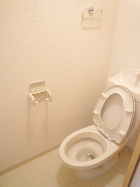 物件内観写真16　(トイレ)