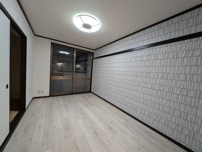 物件内観写真4　(居室)