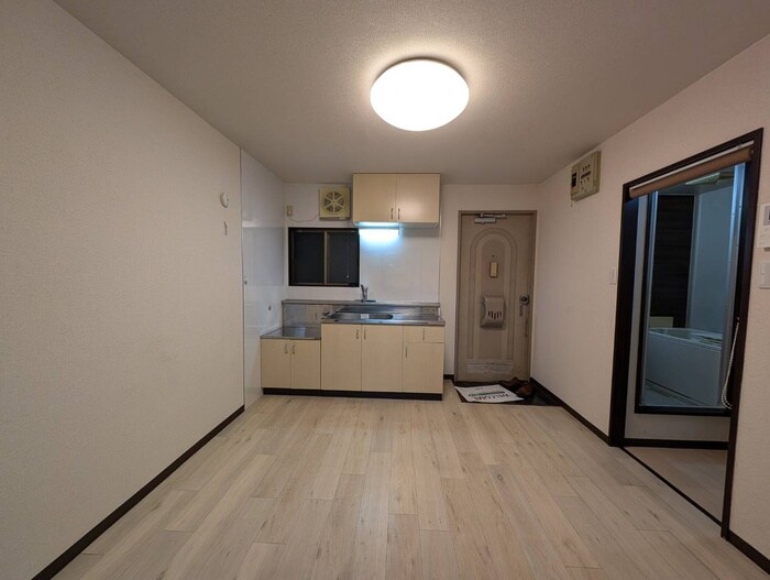 物件内観写真6　(居室)