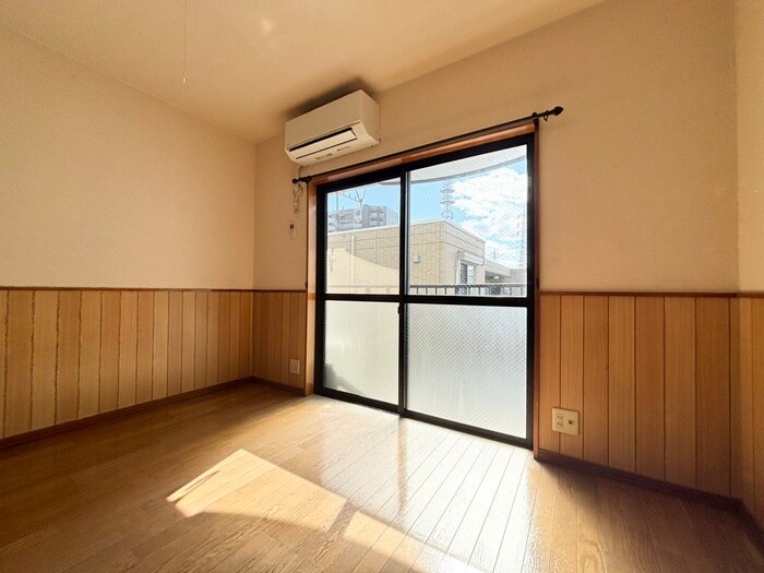 物件内観写真8　(居室)