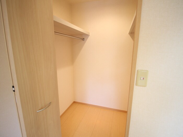 物件内観写真9　(収納)