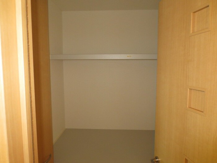 物件内観写真11　(収納)