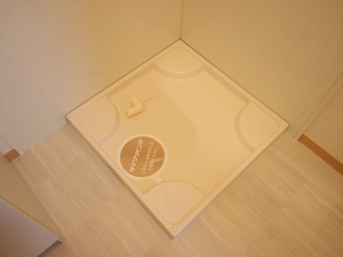 物件内観写真13　(洗濯機置場)