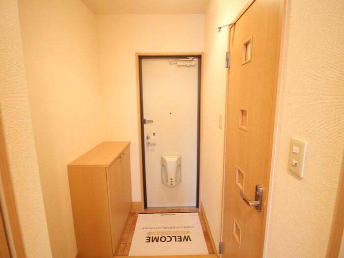 物件内観写真15　(玄関)