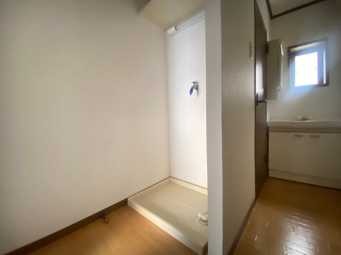 物件内観写真20　(洗濯機置場)
