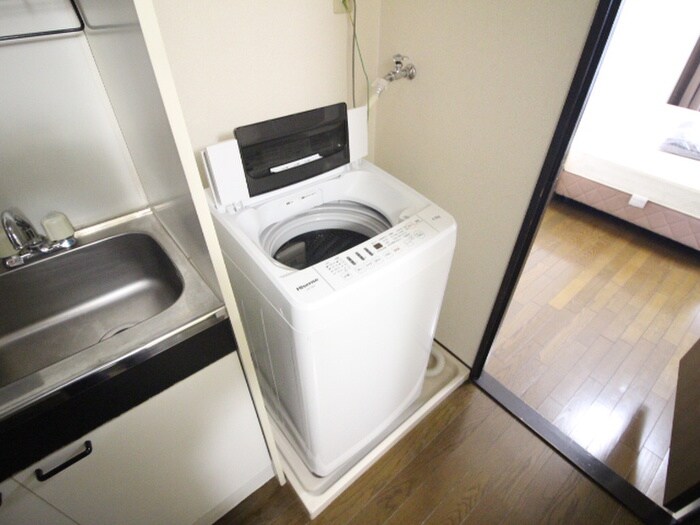 物件内観写真13　(洗濯機置場)