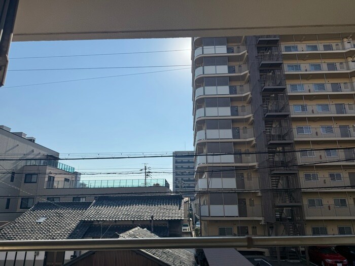 物件内観写真16　(室内からの展望)