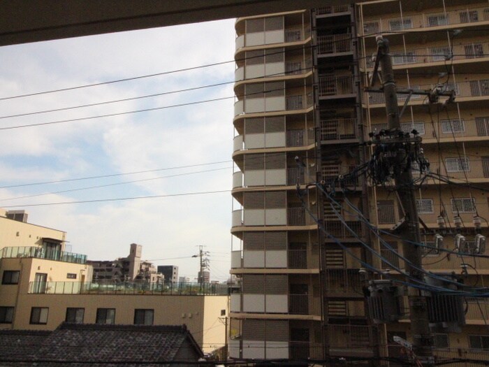 物件内観写真22　(室内からの展望)