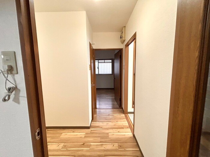 物件内観写真21　(廊下)