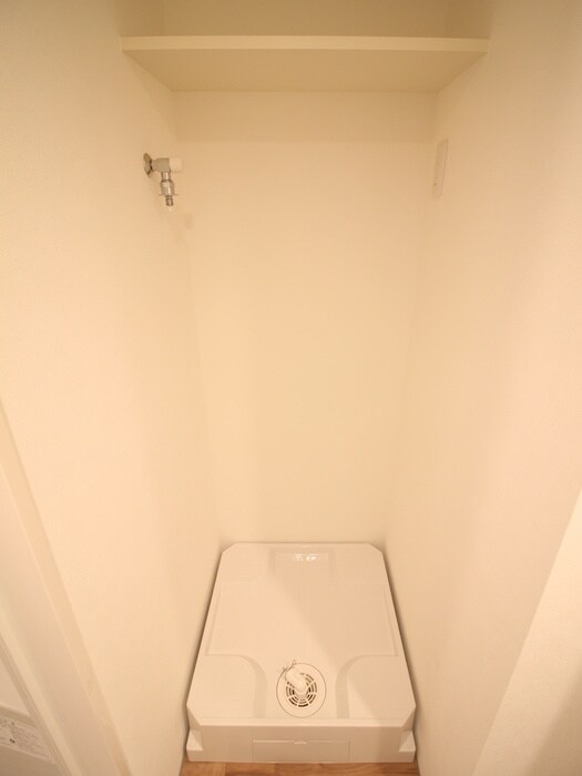 物件内観写真13　(洗濯機置場)
