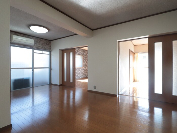 物件内観写真9　(居室)