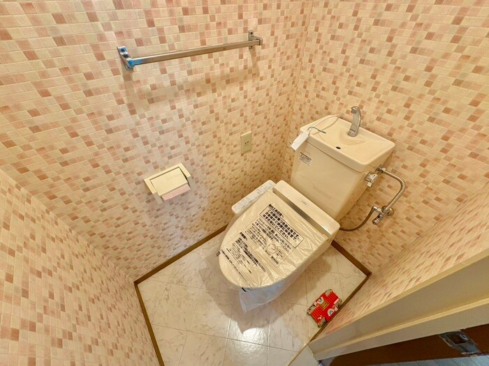 物件内観写真12　(トイレ)