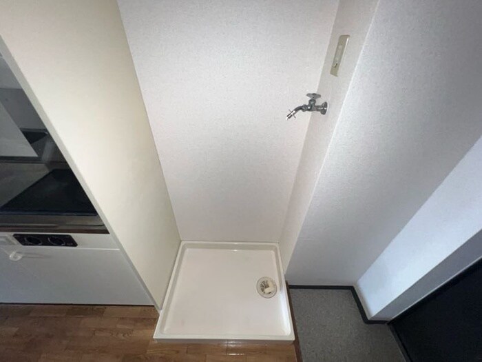 物件内観写真15　(洗濯機置場)