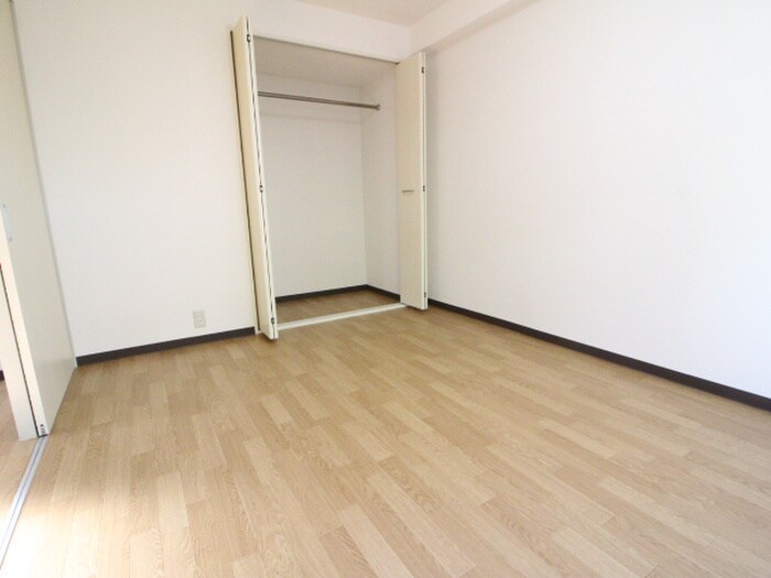 物件内観写真13　(居室)