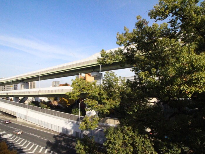 物件内観写真16　(室内からの展望)