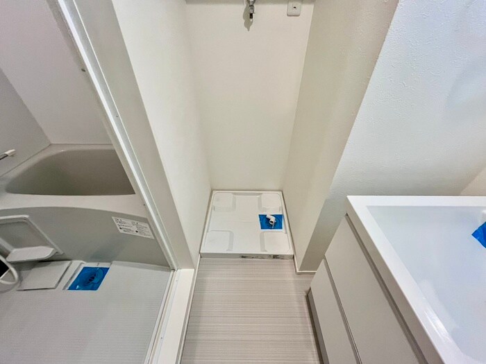 物件内観写真16　(洗濯機置場)