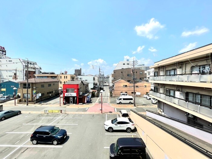 物件内観写真22　(室内からの展望)