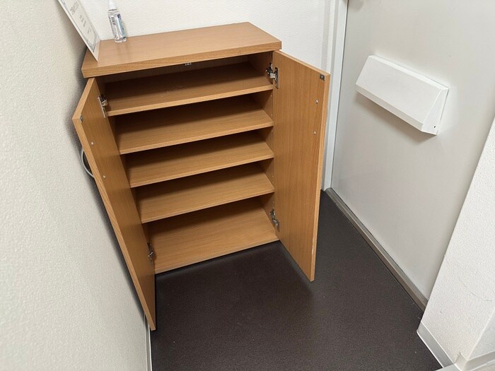 物件内観写真8　(靴箱)