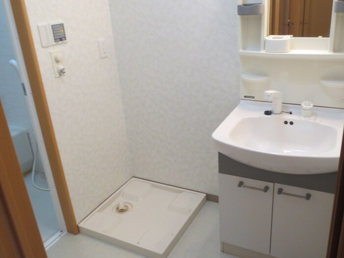 物件内観写真11　(洗面)