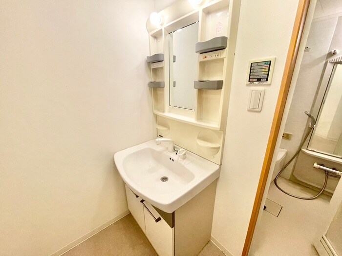 物件内観写真11　(洗面)