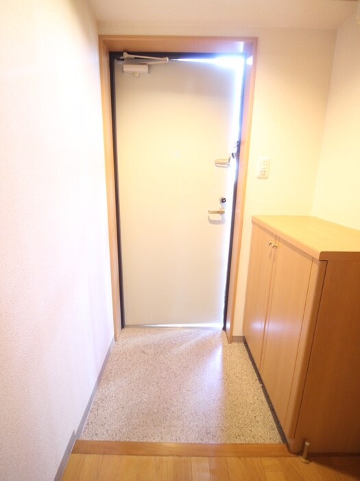 物件内観写真14　(玄関)