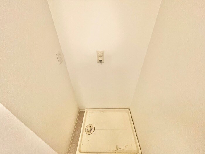 物件内観写真17　(洗濯機置場)