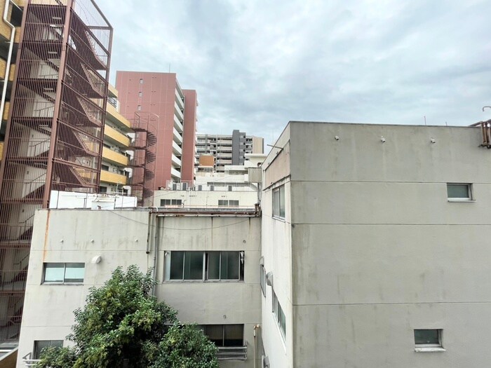 物件内観写真15　(室内からの展望)