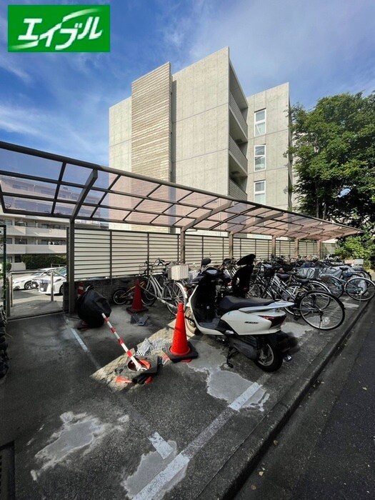 物件外観写真3　(駐輪場)