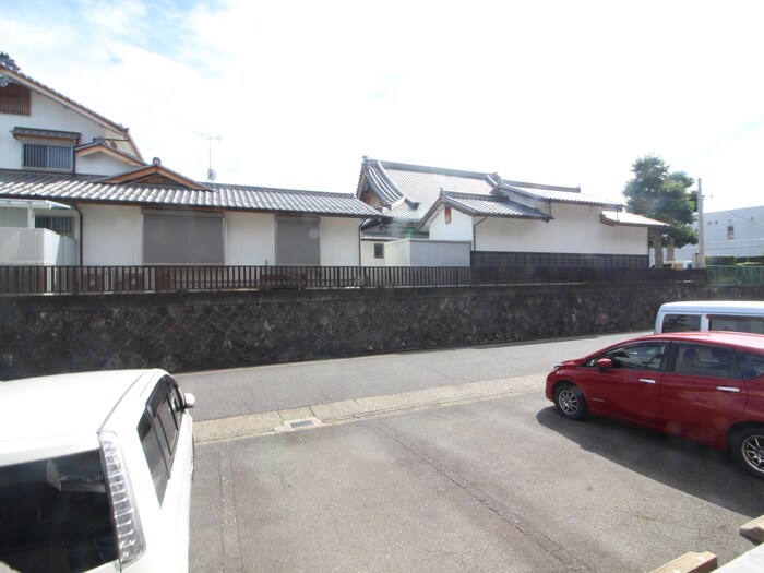 物件内観写真18　(室内からの展望)