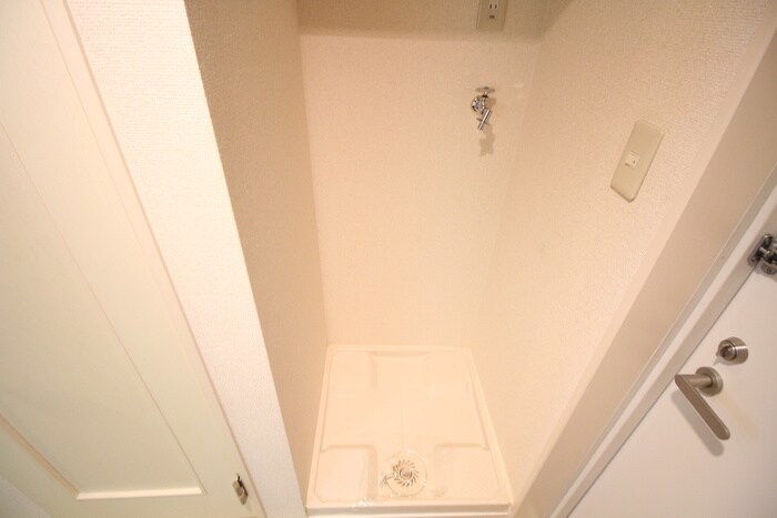 物件内観写真11　(洗濯機置場)