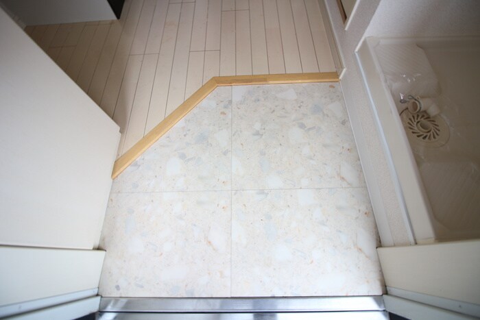 物件内観写真18　(玄関)