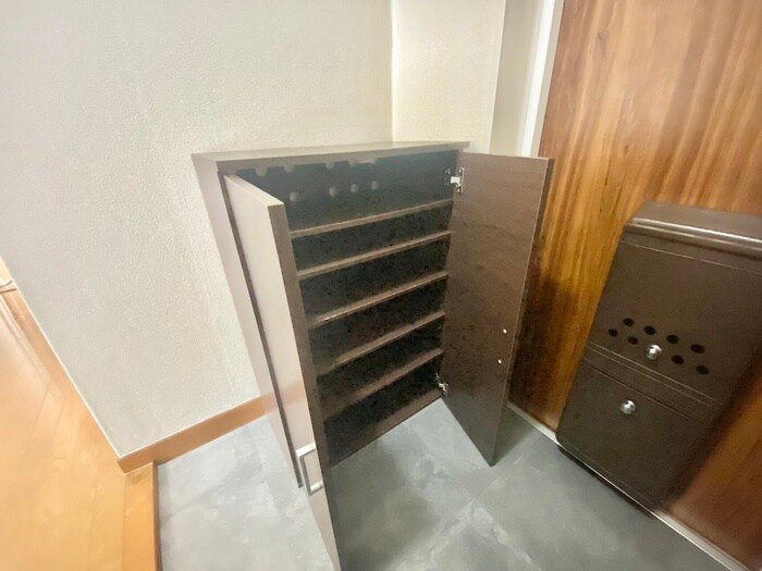 物件内観写真14　(靴箱)