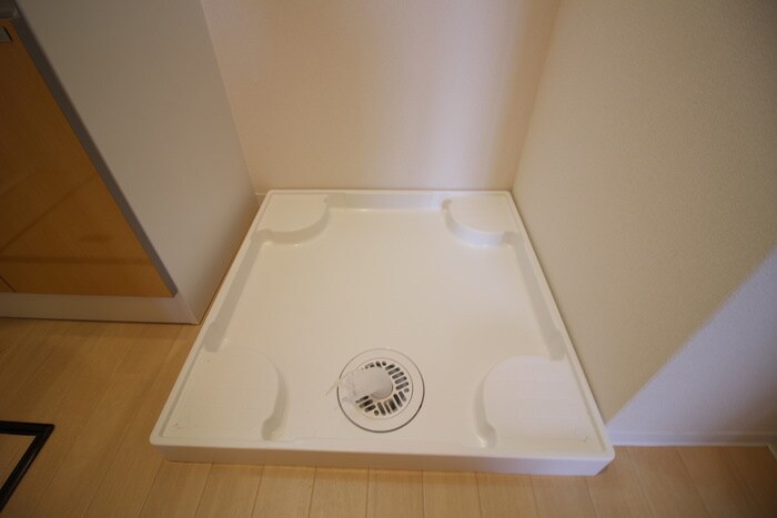 物件内観写真14　(洗濯機置場)