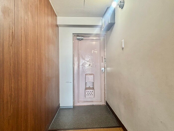 物件内観写真18　(玄関)
