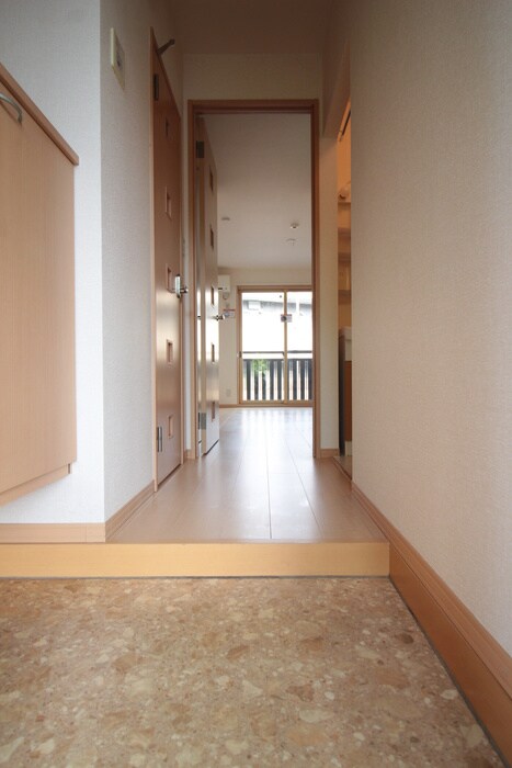 物件内観写真15　(玄関)