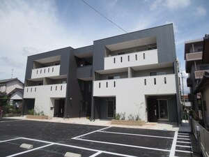 イヴェ－ル外観写真