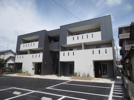 イヴェ－ル外観写真