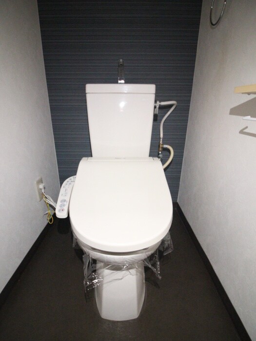 物件内観写真12　(トイレ)