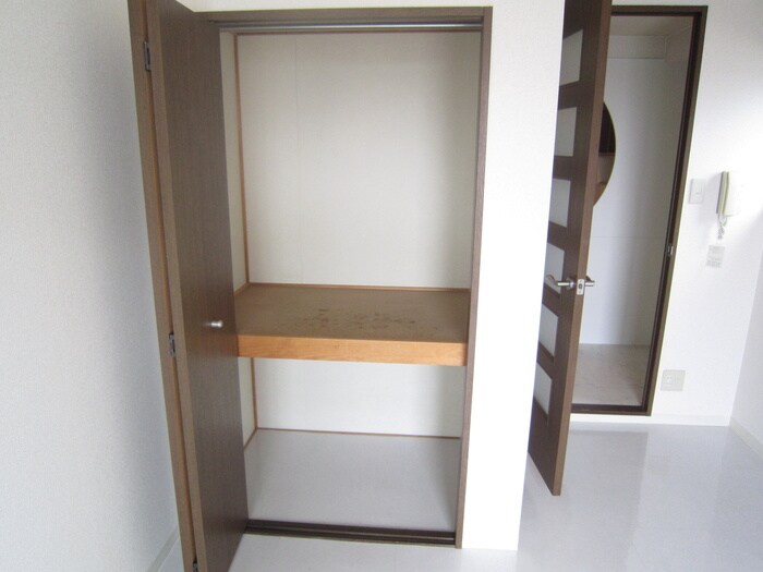 物件内観写真13　(収納)