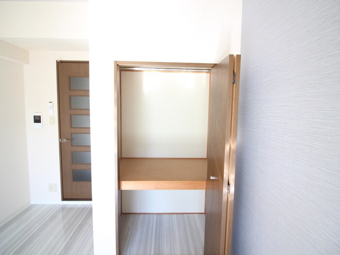 物件内観写真16　(収納)